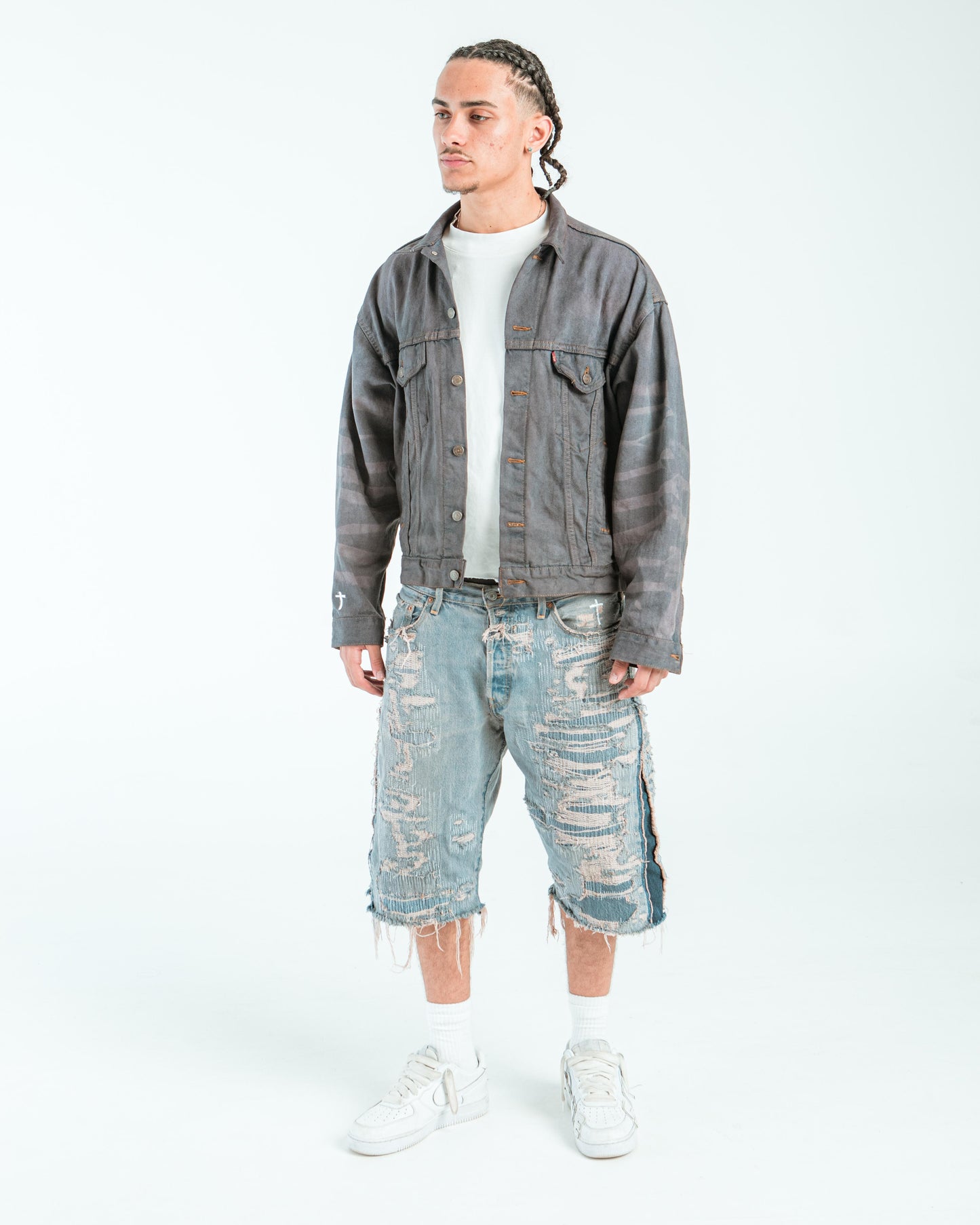 “BLUE ECLIPSE” FULL DISTRESSED JORTS