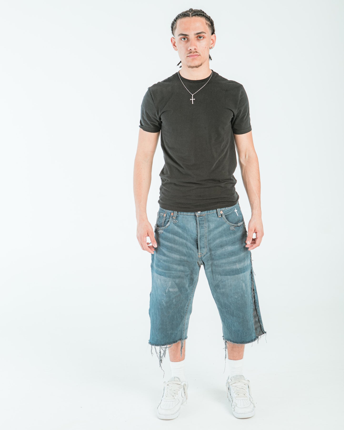 “GREY WASHED” FADED JORTS