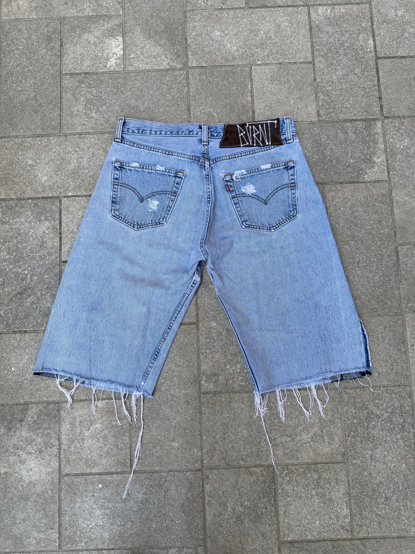 “LIGHT WASHED” JORTS
