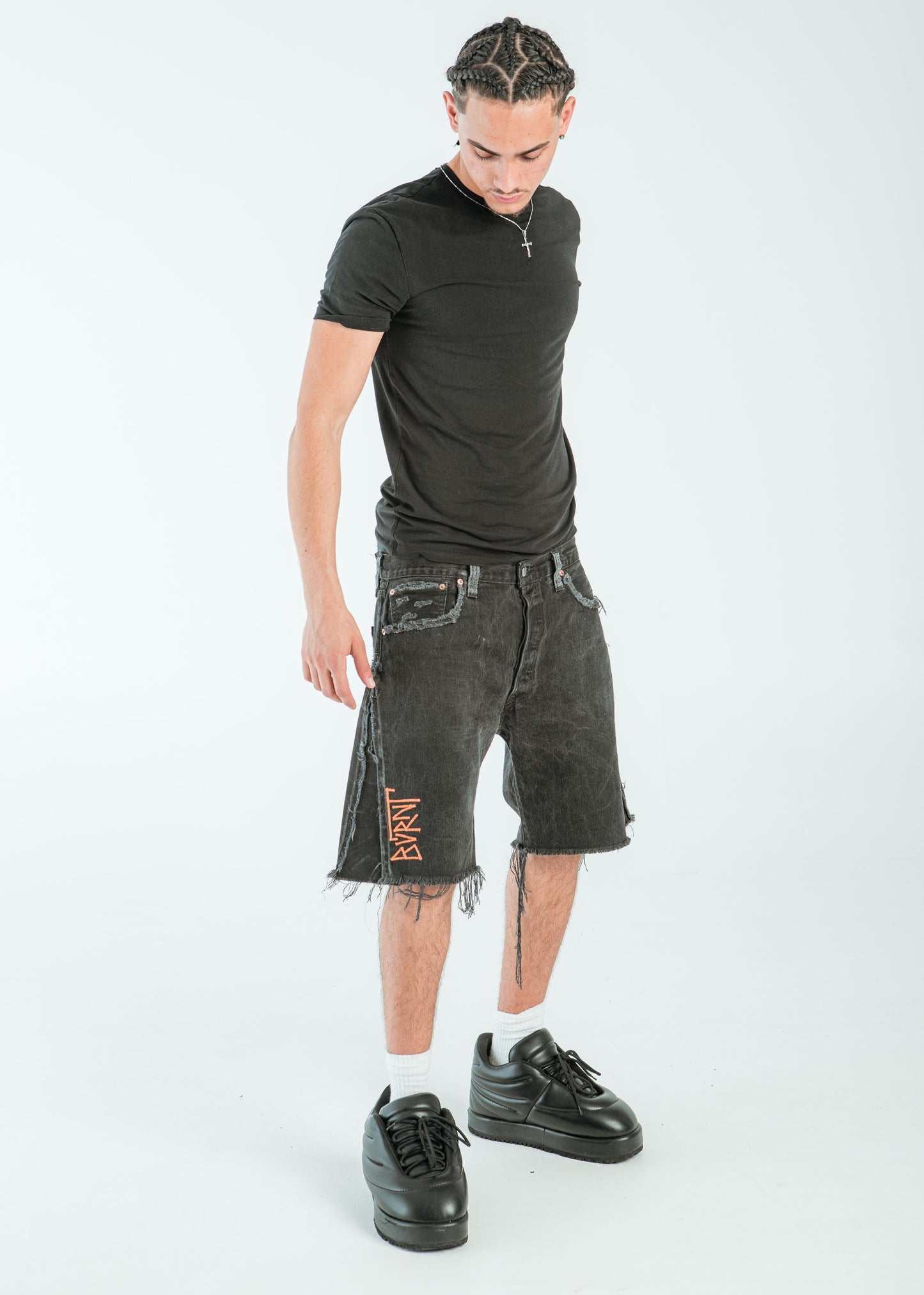 “ORANGE IS BLACK” DISTRESSED JORTS