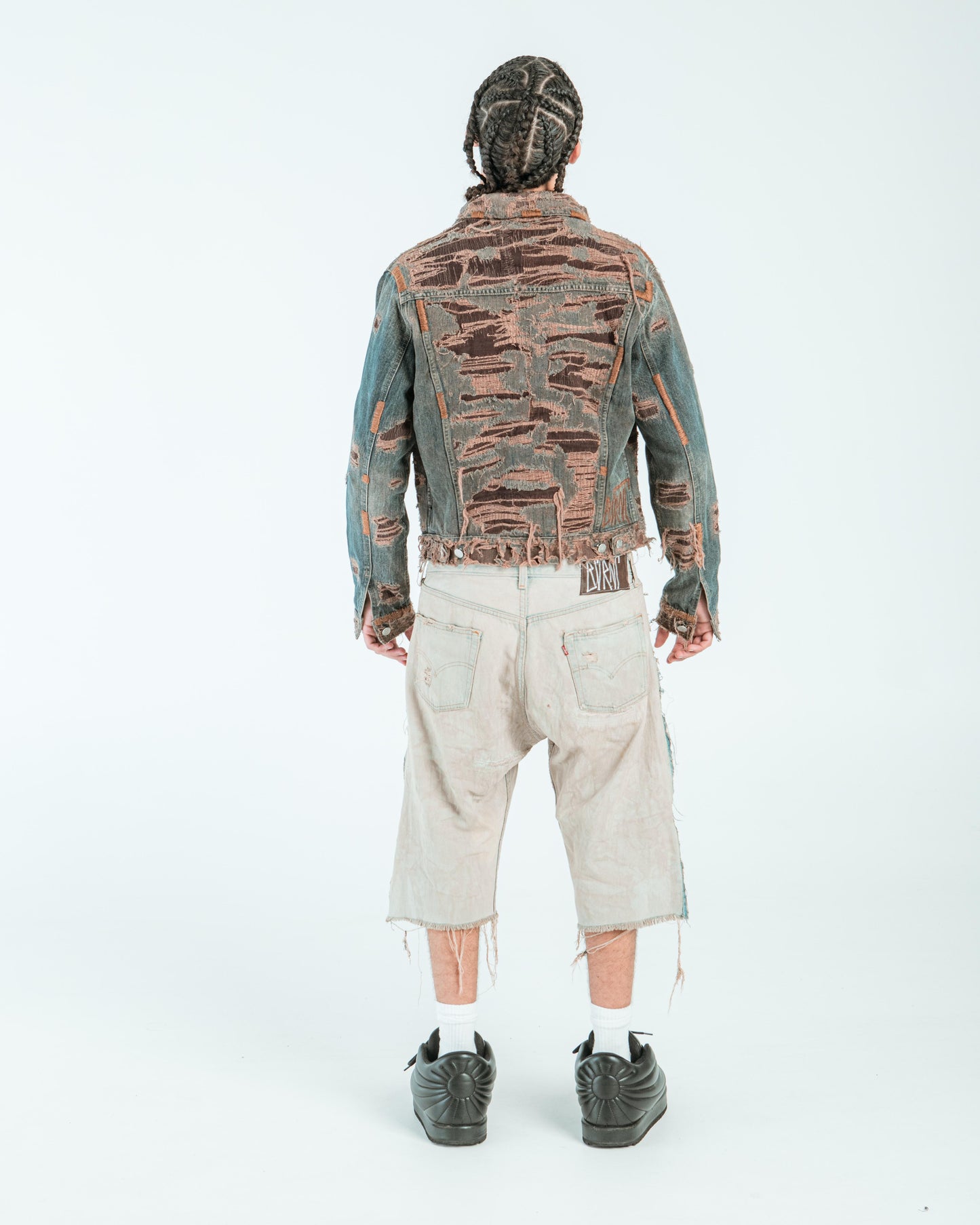 “BEIGE VINTAGE WASH” DISTRESSED JORTS”