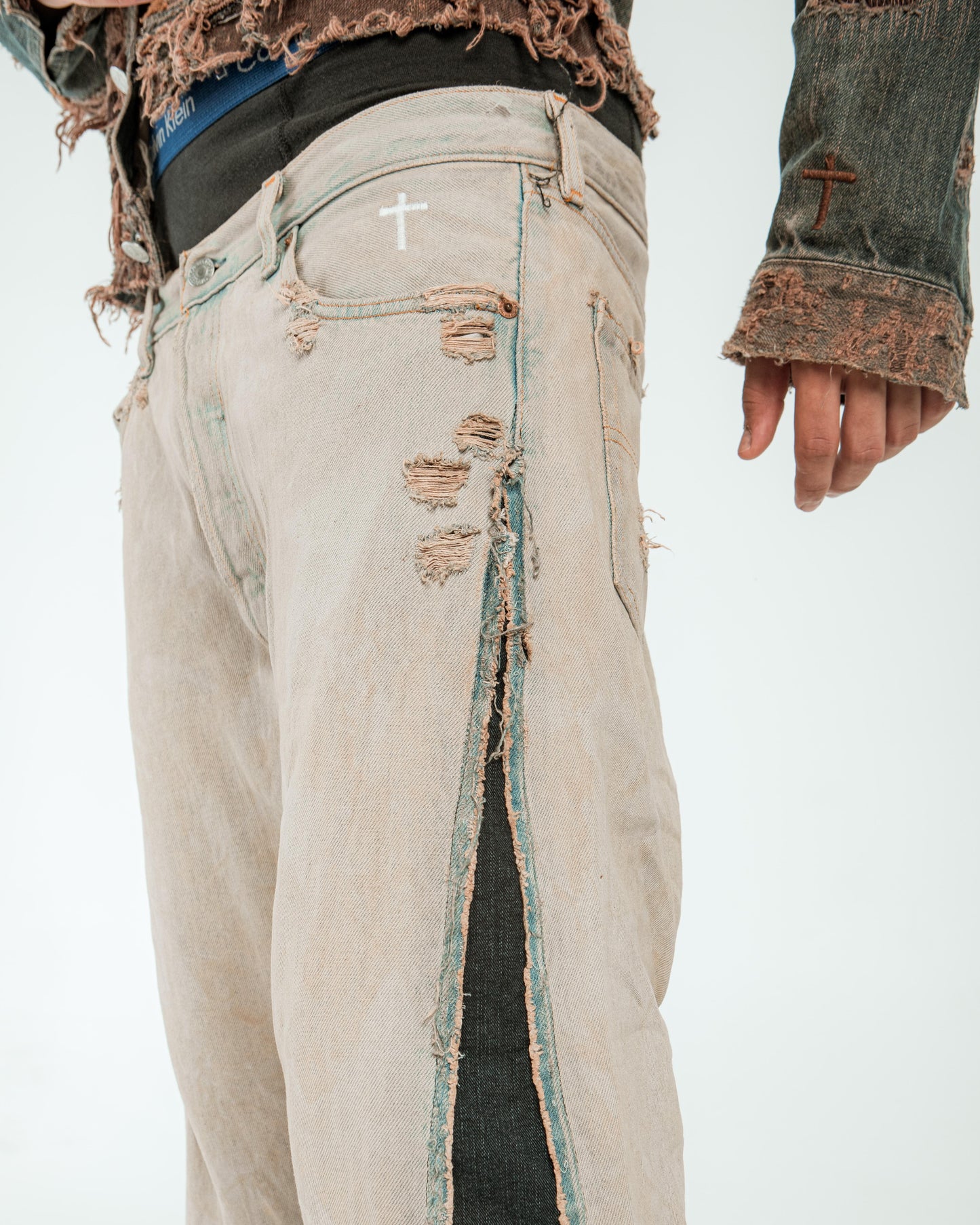 “BEIGE VINTAGE WASH” DISTRESSED JORTS”