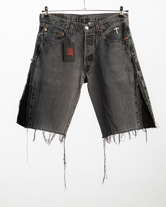 “WASHED BLACK” DISTRESSED JORTS
