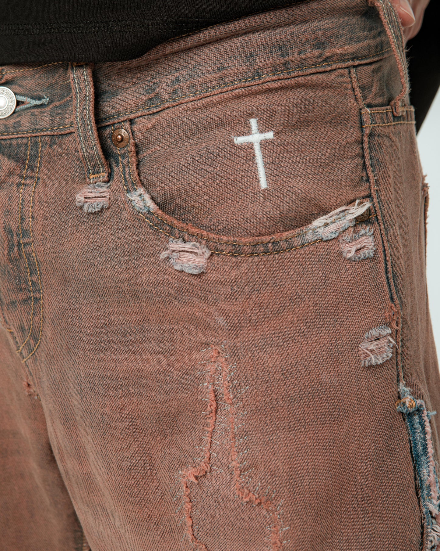 “RUST WASH” DISTRESSED JORTS